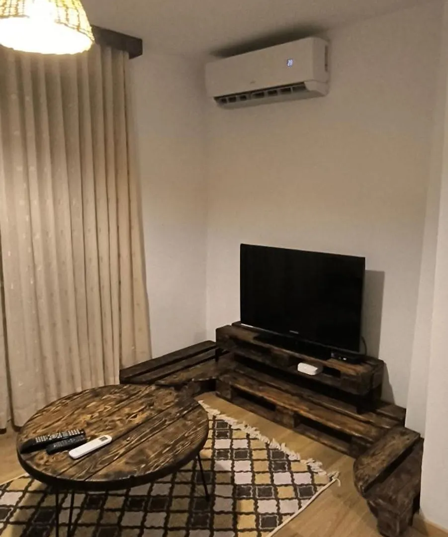Ab Guest House Pogradec Apartamento