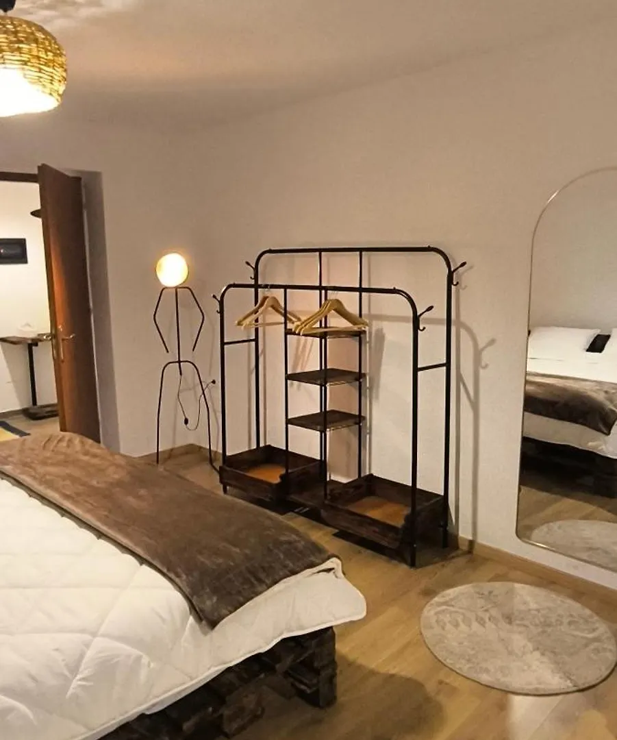 Ab Guest House Pogradec